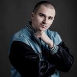 artist image T1One Достойна большего Достойна большего - Single