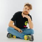 artist image Robert Cristian feat. Dayana [drivemusic.me] Hold Me Down Hold Me Down - Single